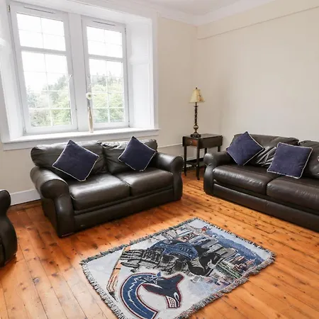 Auchentroig House Apartment