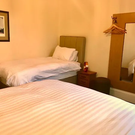 Ravenswood Bed & Breakfast