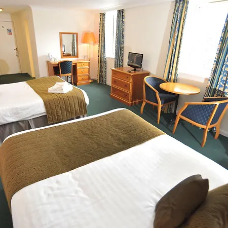 Golden Lion Hotel 3*