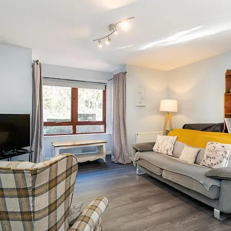 One Bedroom Ground Floor Flat Apartment