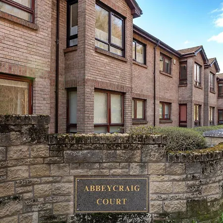One Bedroom Ground Floor Flat * Stirling