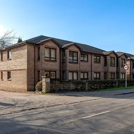 One Bedroom Ground Floor Flat *