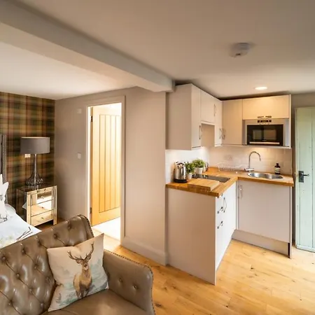 Farm stay Nether Glenny Farm