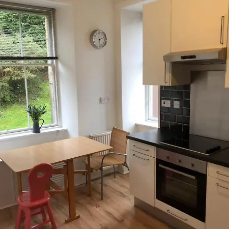City Two Bedroom Apartment *
