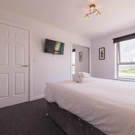 Holiday home Modern 2 Bedroom Penthouse With Free Parking Stirling