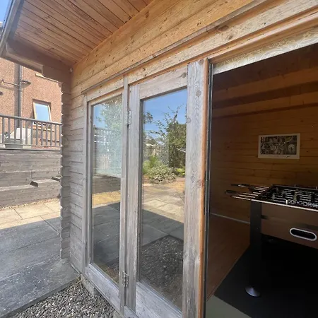 Holiday home Mclaren House *