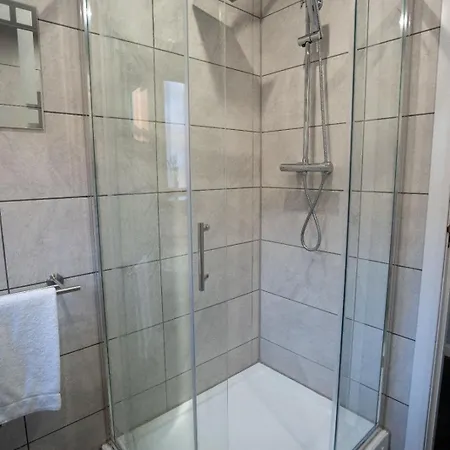 One Bedroom Ground Floor Flat * Stirling