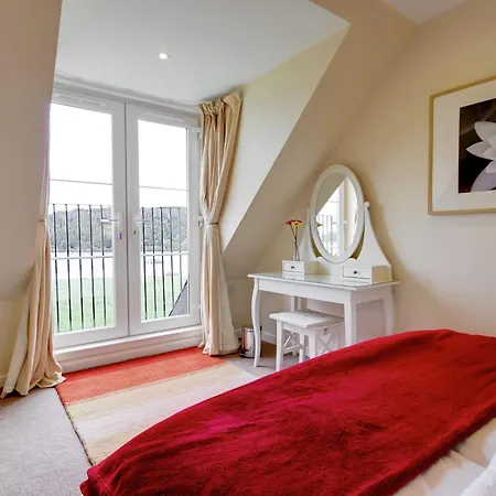 Peregrine Holiday home