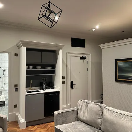 King Street Aparthotel *