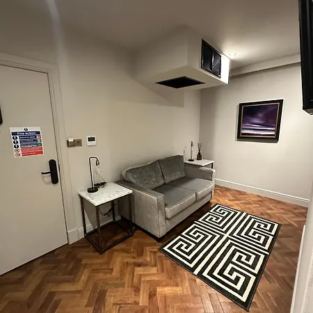 Aparthotel King Street *