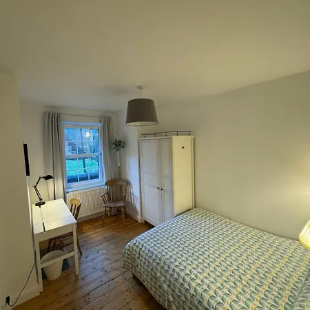 Haven: Charming 3b In Centre Stirling
