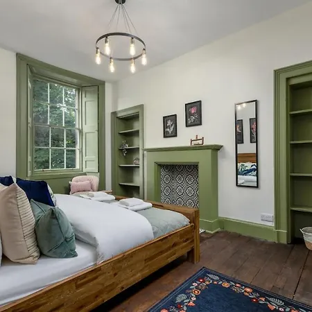 Holiday home Historic Trackside Retreat, Charming Getaway *