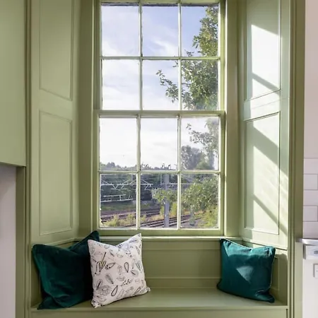 Historic Trackside Retreat, Charming Getaway *