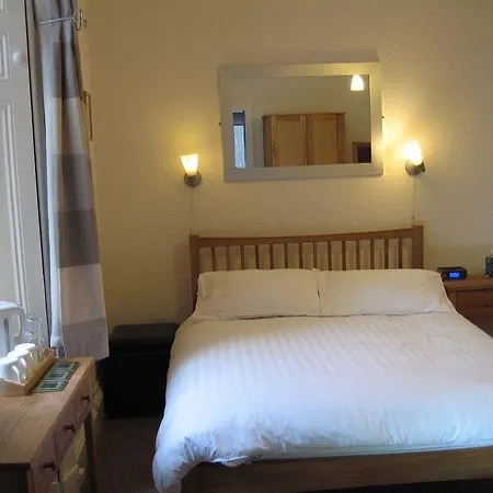 Ravenswood 3*