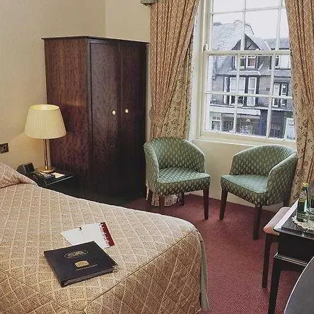Hotel The Ivy 3*