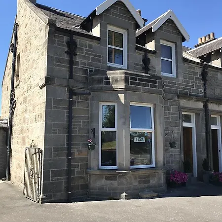 Ravenswood 3* Stirling
