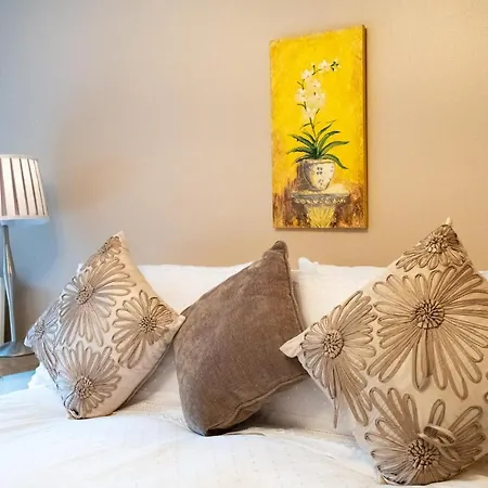 Linden Bed & Breakfast 4*