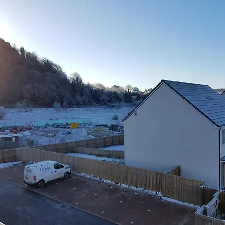 1 Royal View * Stirling