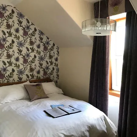 Ravenswood 3* Stirling