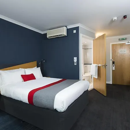 Express By Ihg Hotel