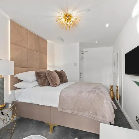 Hotel Causeway House 4*