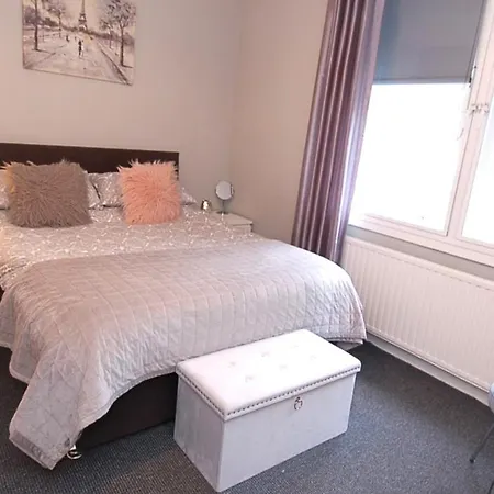 Mar Apartment *