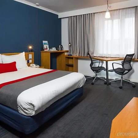 Express By Ihg Stirling