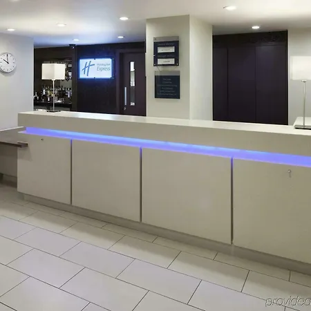 Express By Ihg Stirling